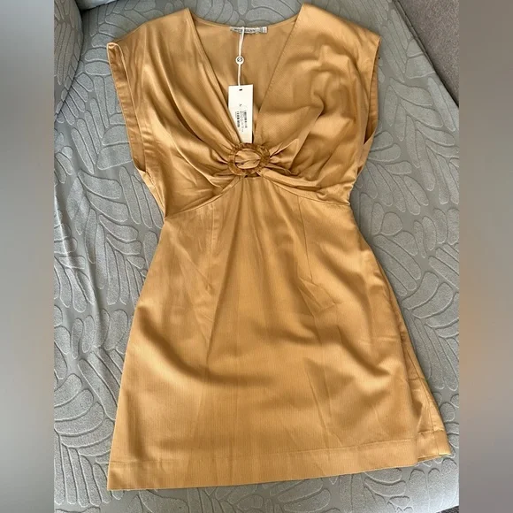 Mon Renn Relic Dress - Picture 1 of 4